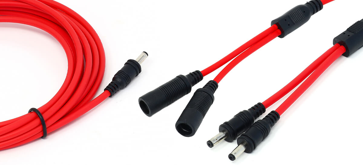 Voltaic solar panel extension cables